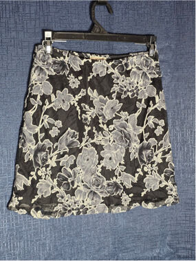 Women's Divine Floral Mini Skirt Black White Size M vintage lace cottagecore